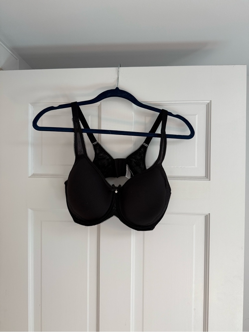 Wacoal Black Molded T-Shirt Bra with Underwire Support